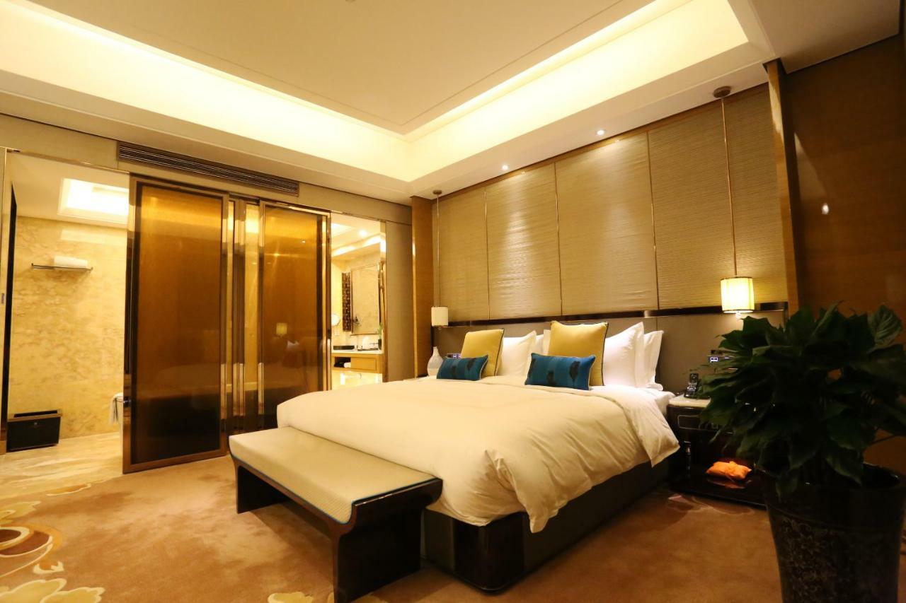 Jinjiang International Hotel Урумки Екстериор снимка